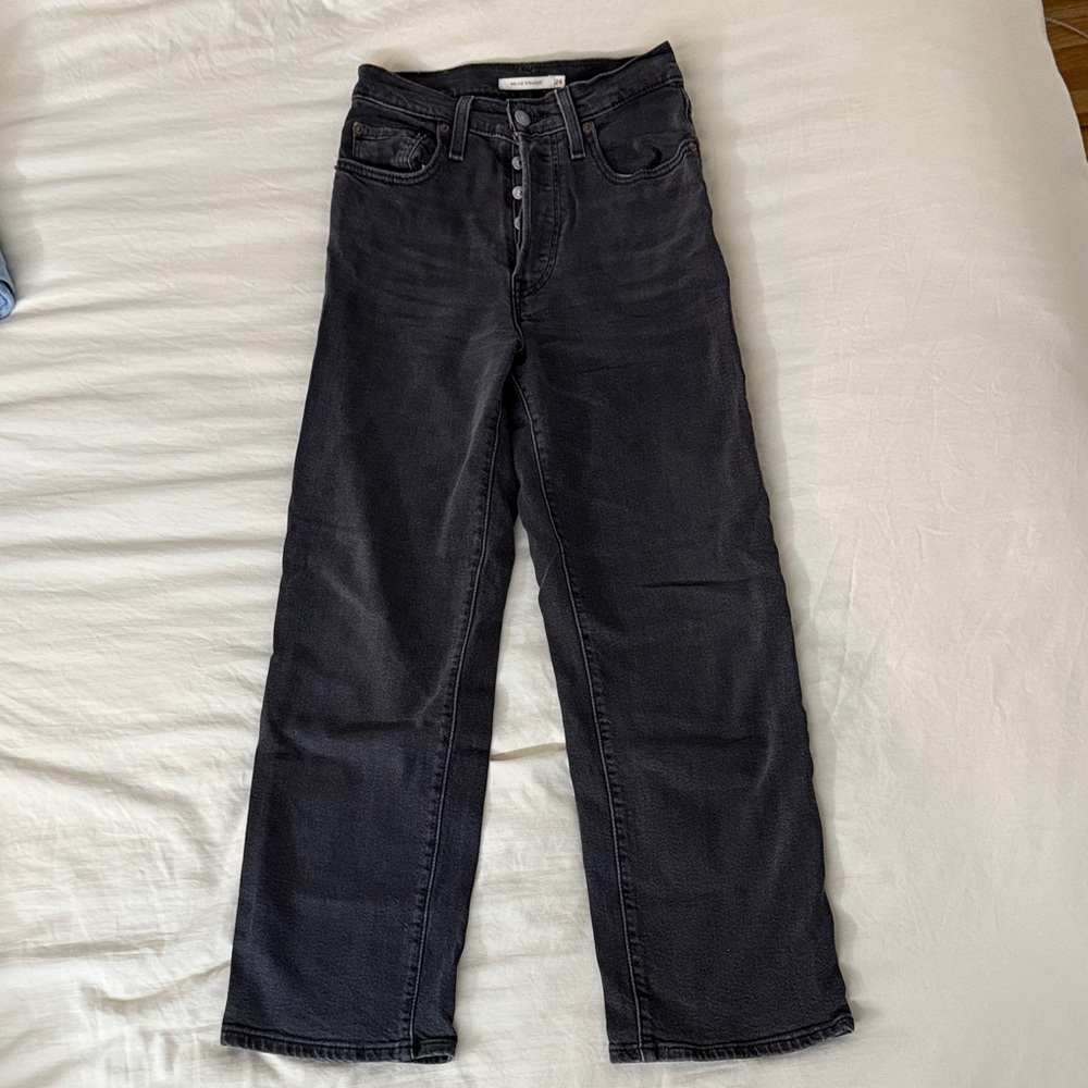 Levi’s Ribcage Black High -Waisted Jeans